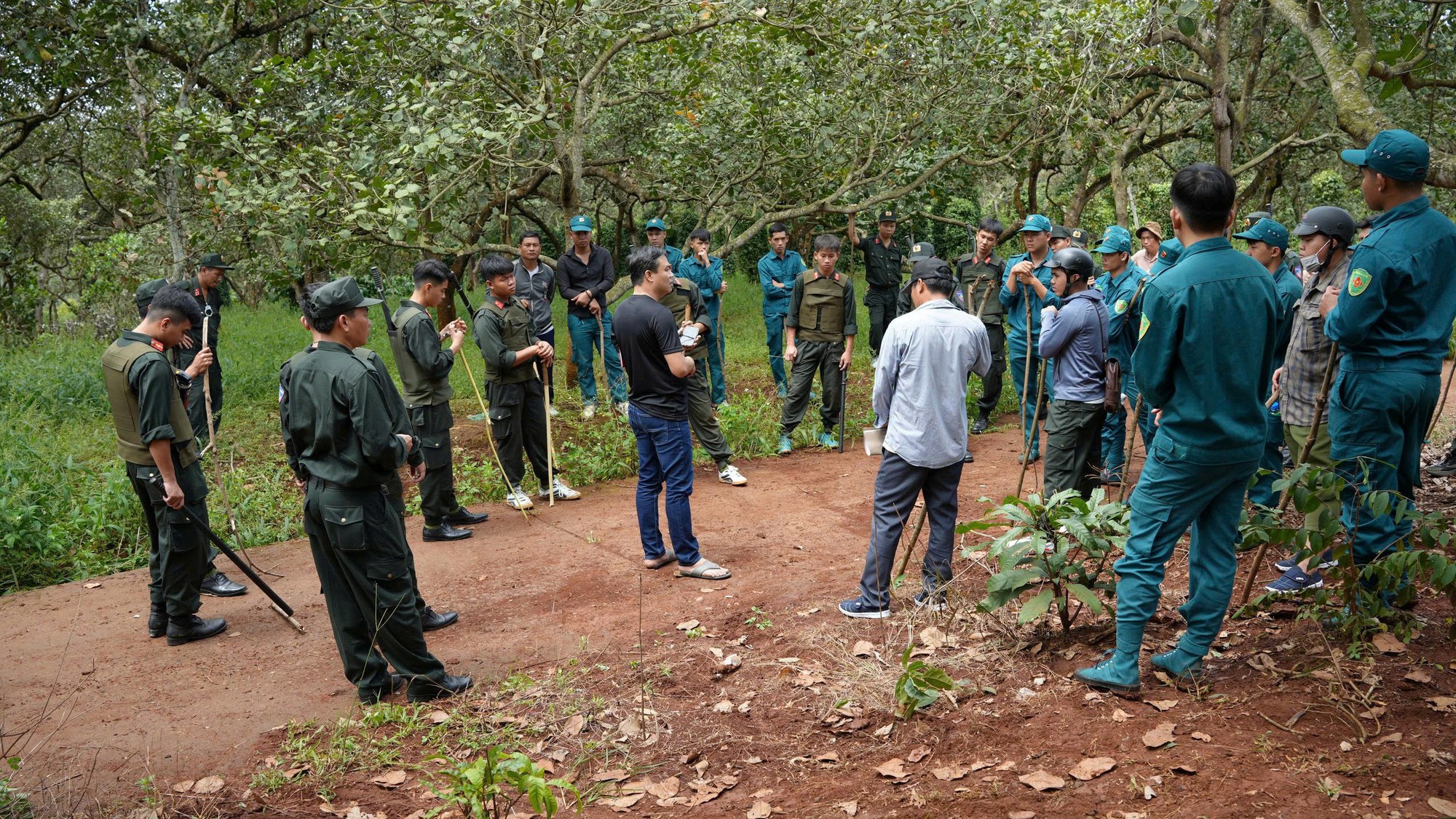 Vụ thảm án ở Đồng Nai: Hành trình truy bắt Lê Sỹ Tùng trong 56 giờ nghẹt thở - Ảnh 6. Vụ thảm án ở Đồng Nai: Hành trình truy bắt Lê Sỹ Tùng trong 56 giờ nghẹt thở - Ảnh 6.