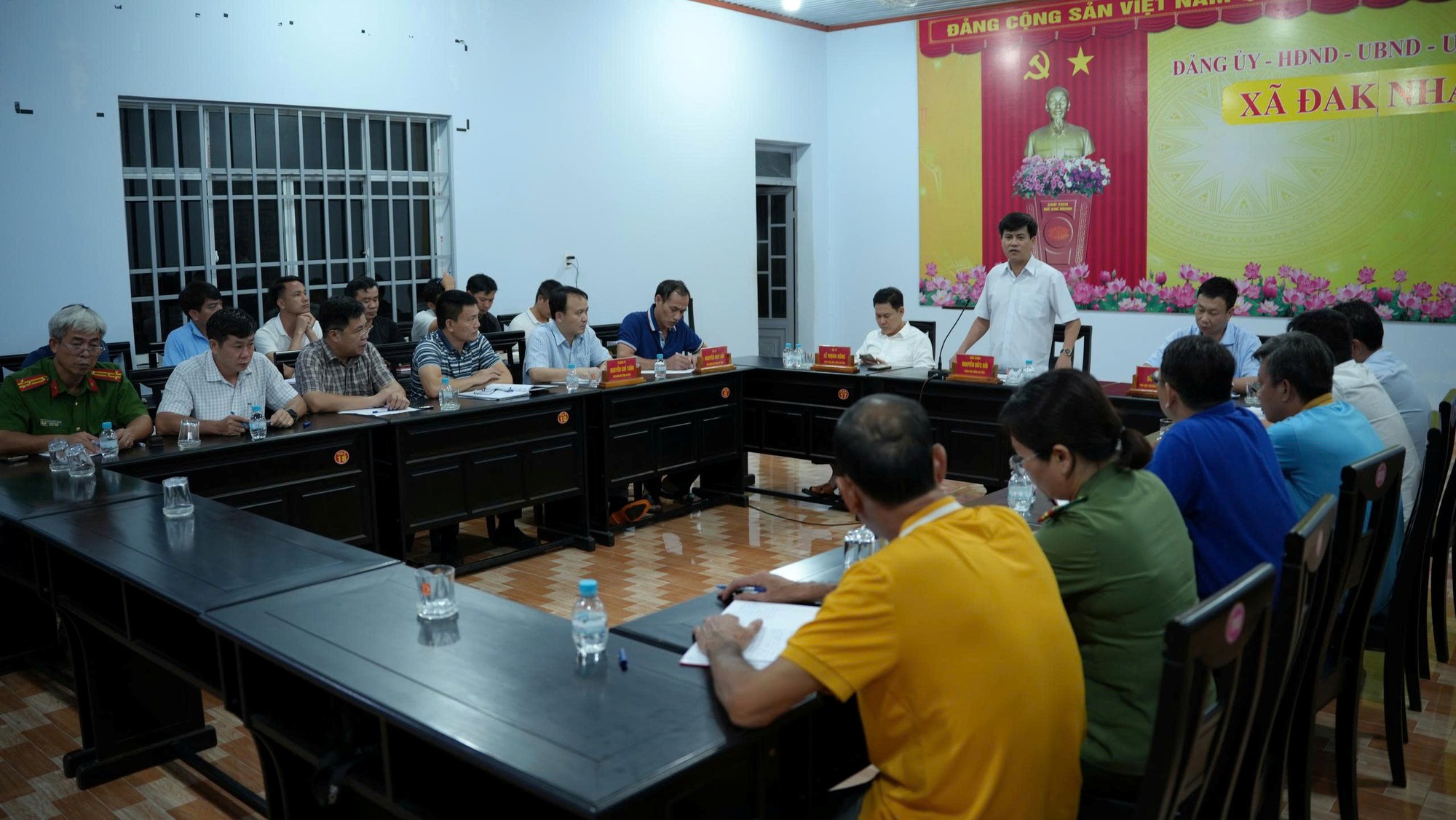 Vụ thảm án ở Đồng Nai: Hành trình truy bắt Lê Sỹ Tùng trong 56 giờ nghẹt thở - Ảnh 4. Vụ thảm án ở Đồng Nai: Hành trình truy bắt Lê Sỹ Tùng trong 56 giờ nghẹt thở - Ảnh 4.