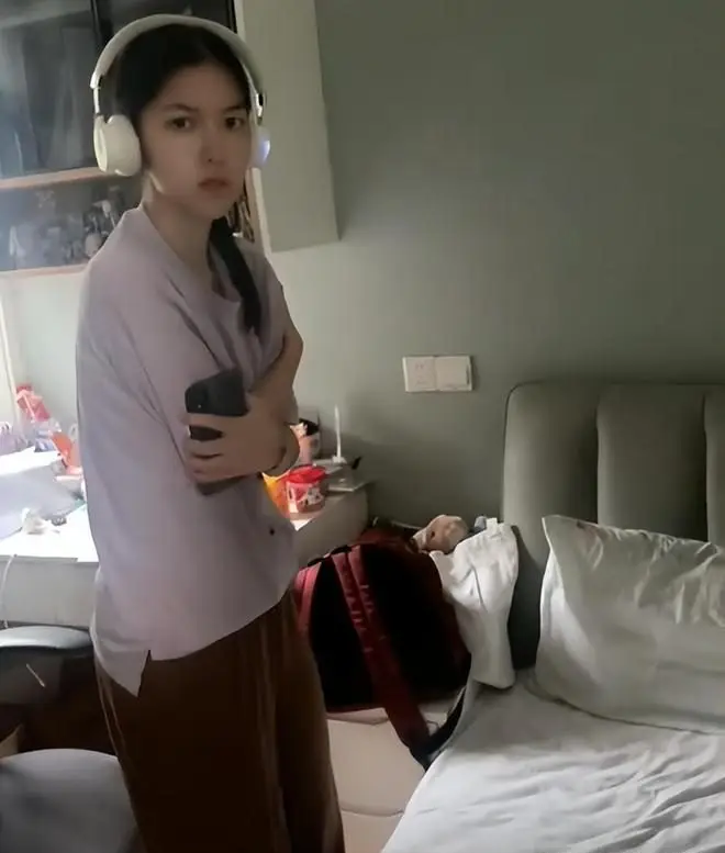 Đăng video con gái lên mạng, người mẹ nhận về loạt chỉ trích: &quot;Đừng bao giờ làm vậy với con mình!&quot;- Ảnh 2.
