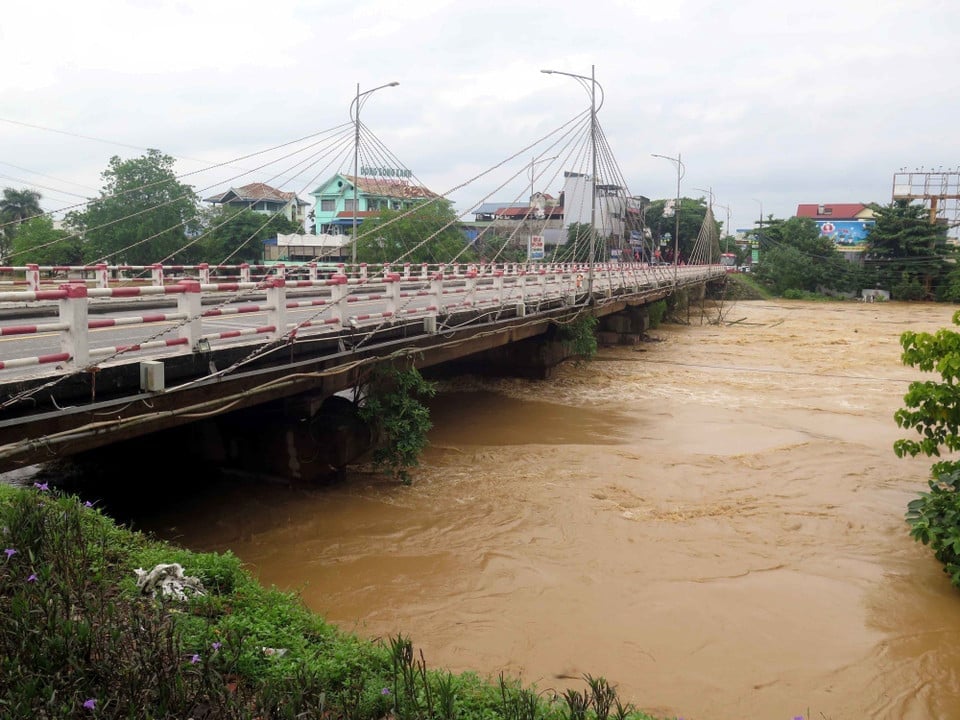 Cảnh báo nóng người dân Hải Phòng, Quảng Ninh, Bắc Ninh và 9 tỉnh, thành trong sáng nay - Ảnh 1.