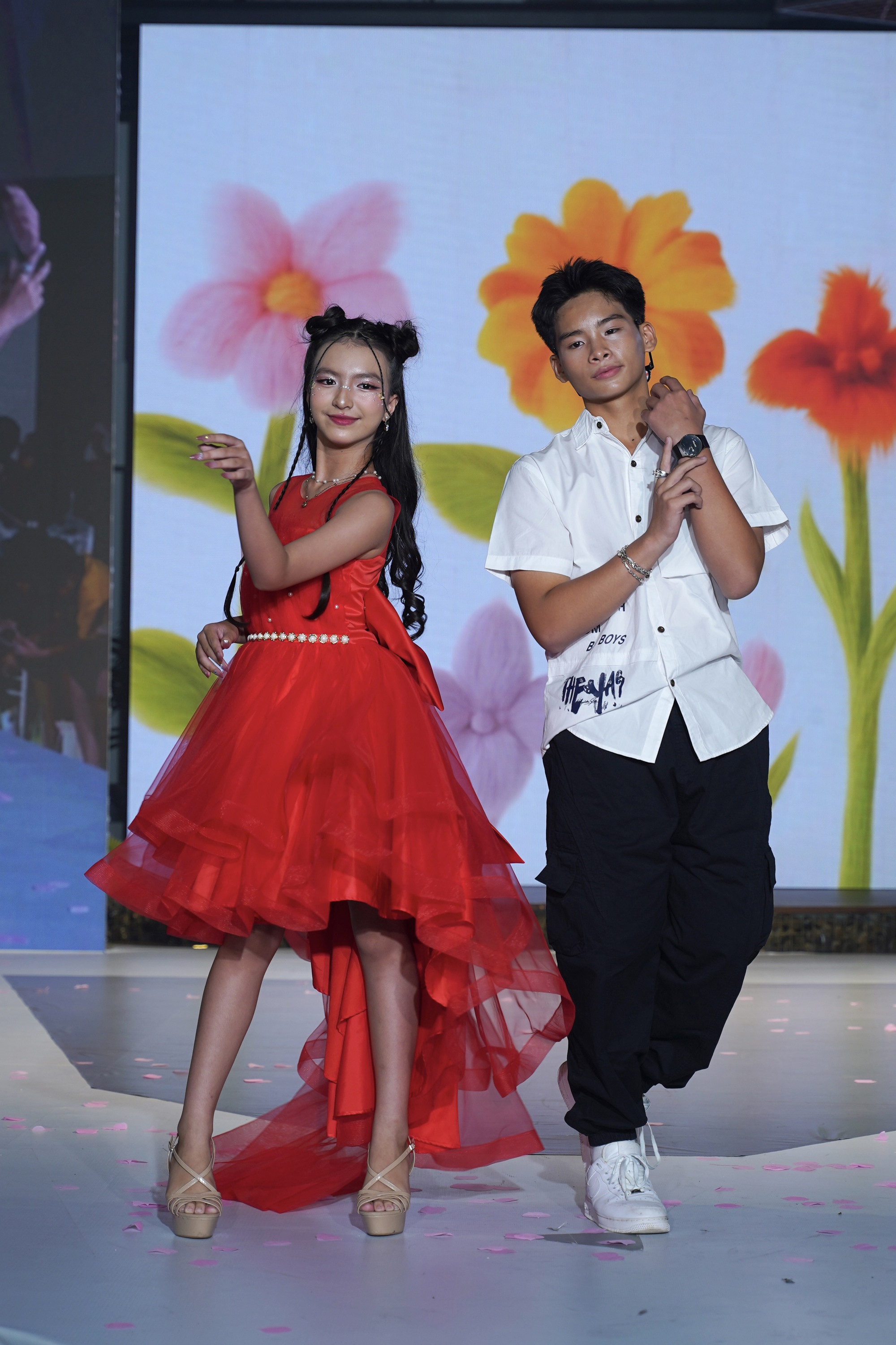 “Em Bé Chất” Xệ Xệ làm vedette, khuấy động sàn diễn thời trang nhí- Ảnh 15. “Em Bé Chất” Xệ Xệ làm vedette, khuấy động sàn diễn thời trang nhí- Ảnh 15.