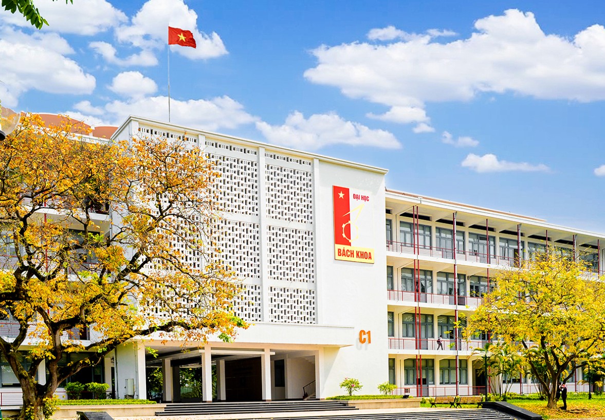 Danh sách 14 đại học trong câu lạc bộ &quot;doanh thu nghìn tỷ&quot; tại Việt Nam - Ảnh 2.