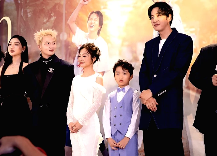 tham-do-hot-nhat-hom-nay-lee-kwa-1759935982120-1759935983242530530221.png
