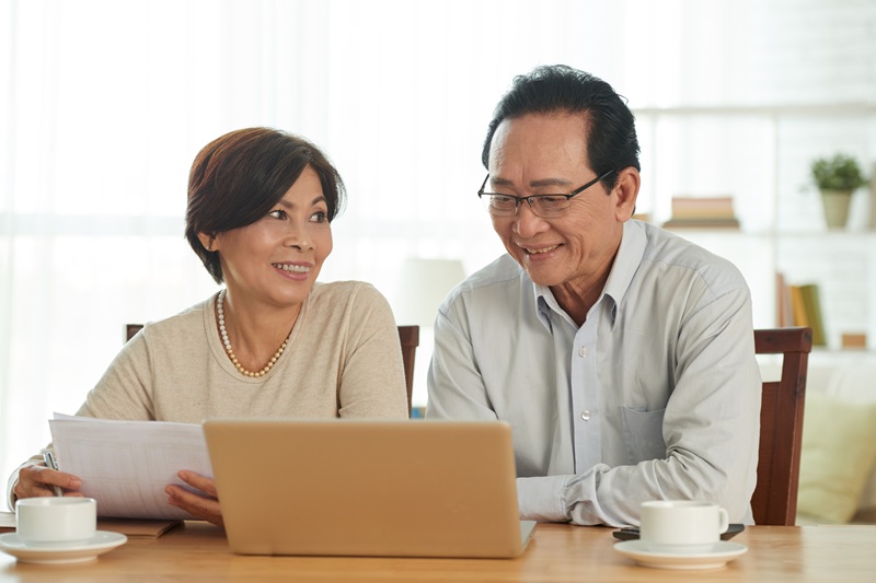 Lương hưu 11 triệu nhưng năm nào cũng bao cả nhà đi du lịch, ai cũng tưởng tôi trúng số mà đâu biết bí mật trong mảnh đất mọc đầy cỏ dại- Ảnh 1. Lương hưu 11 triệu nhưng năm nào cũng bao cả nhà đi du lịch, ai cũng tưởng tôi trúng số mà đâu biết bí mật trong mảnh đất mọc đầy cỏ dại- Ảnh 1.