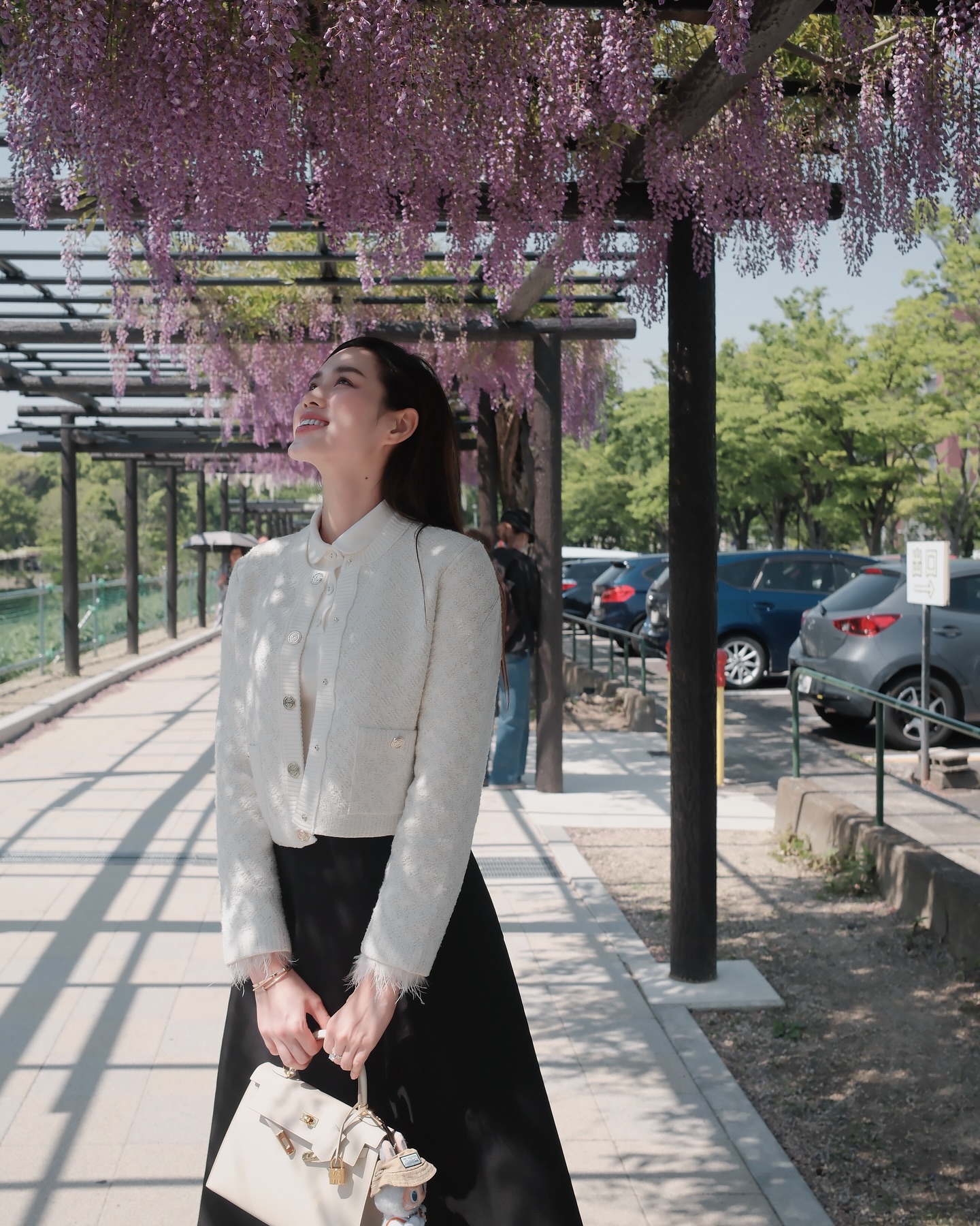 Mặc toàn đồ màu trung tính mà vẫn ra dáng người sắp làm dâu hào môn, chỉ có thể là Đỗ Hà! - Ảnh 4. Mặc toàn đồ màu trung tính mà vẫn ra dáng người sắp làm dâu hào môn, chỉ có thể là Đỗ Hà! - Ảnh 4.