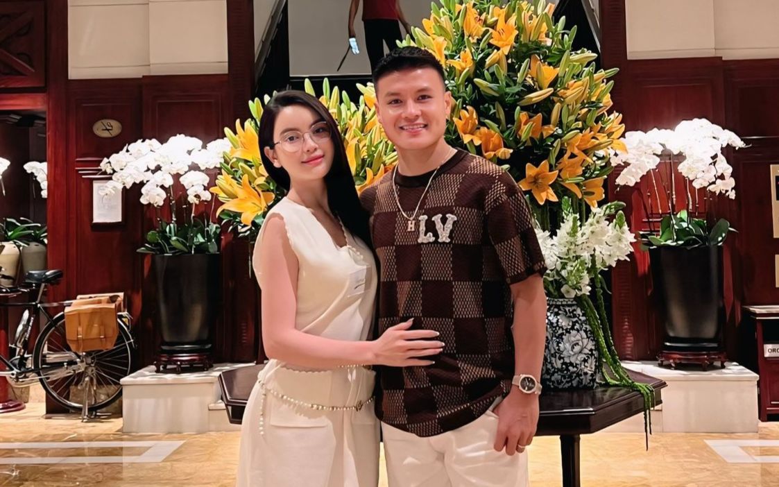 Lực hút drama của Chu Thanh Huyền - vợ cầu thủ Quang Hải- Ảnh 1. Lực hút drama của Chu Thanh Huyền - vợ cầu thủ Quang Hải- Ảnh 1.
