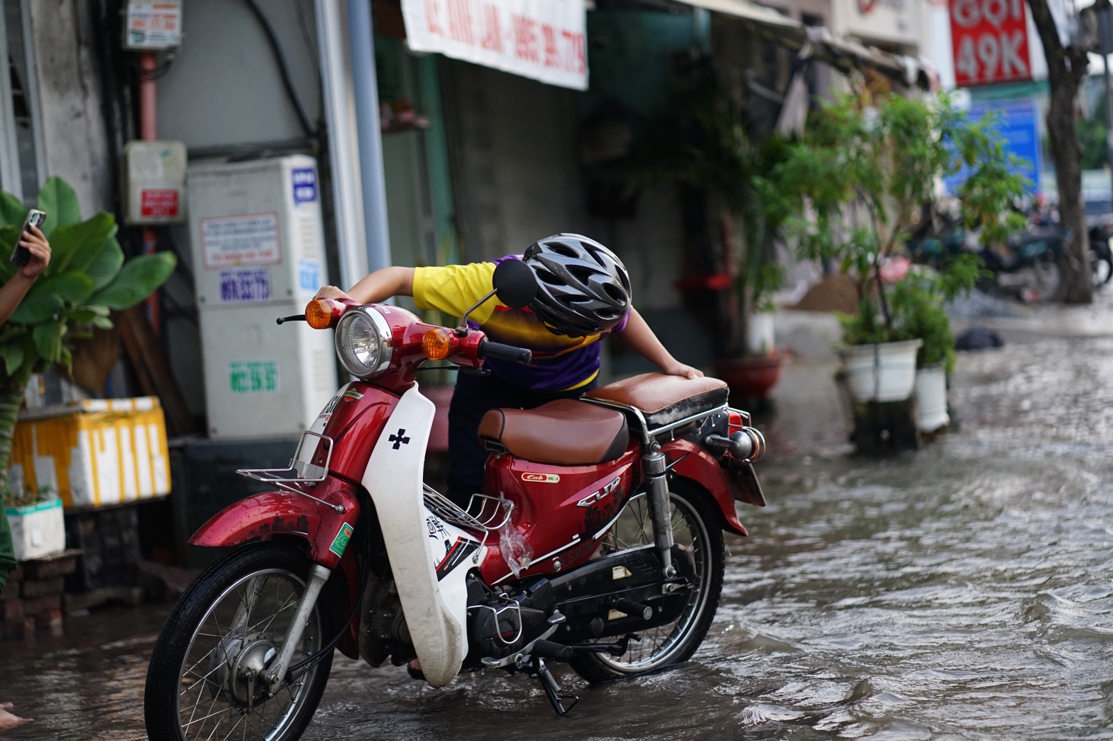 TP.HCM: "Vượt sông" về nhà - Ảnh 12. TP.HCM: "Vượt sông" về nhà - Ảnh 12.