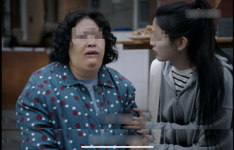 Phát hiện con gái mới ra trường luôn mang thuốc tránh thai bên mình, người mẹ chết lặng vì câu trả lời!- Ảnh 1. Phát hiện con gái mới ra trường luôn mang thuốc tránh thai bên mình, người mẹ chết lặng vì câu trả lời!- Ảnh 1.