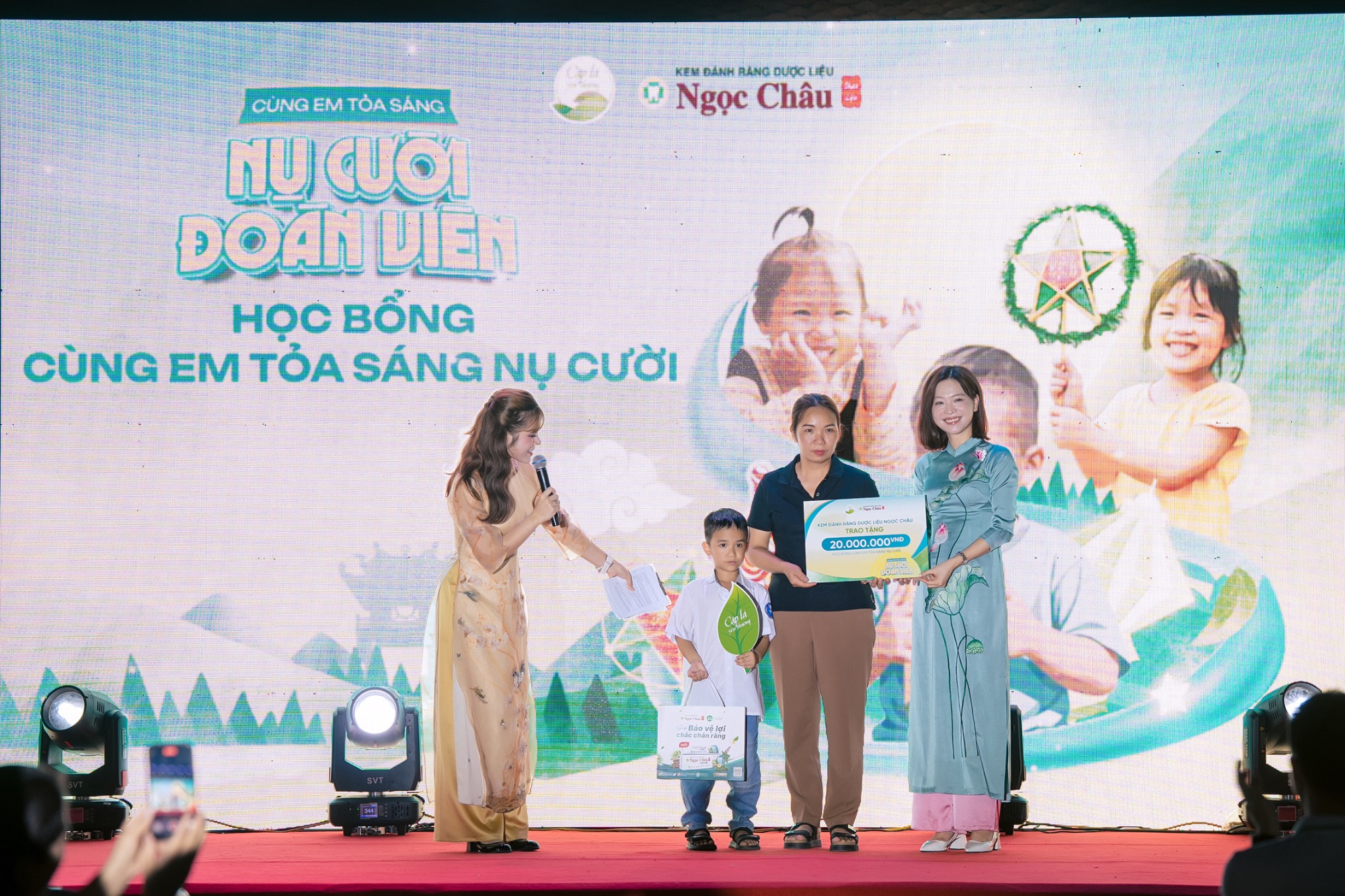 "Cùng em tỏa sáng nụ cười đoàn viên": cầu nối gắn kết những yêu thương mùa Trung Thu - Ảnh 3. "Cùng em tỏa sáng nụ cười đoàn viên": cầu nối gắn kết những yêu thương mùa Trung Thu - Ảnh 3.