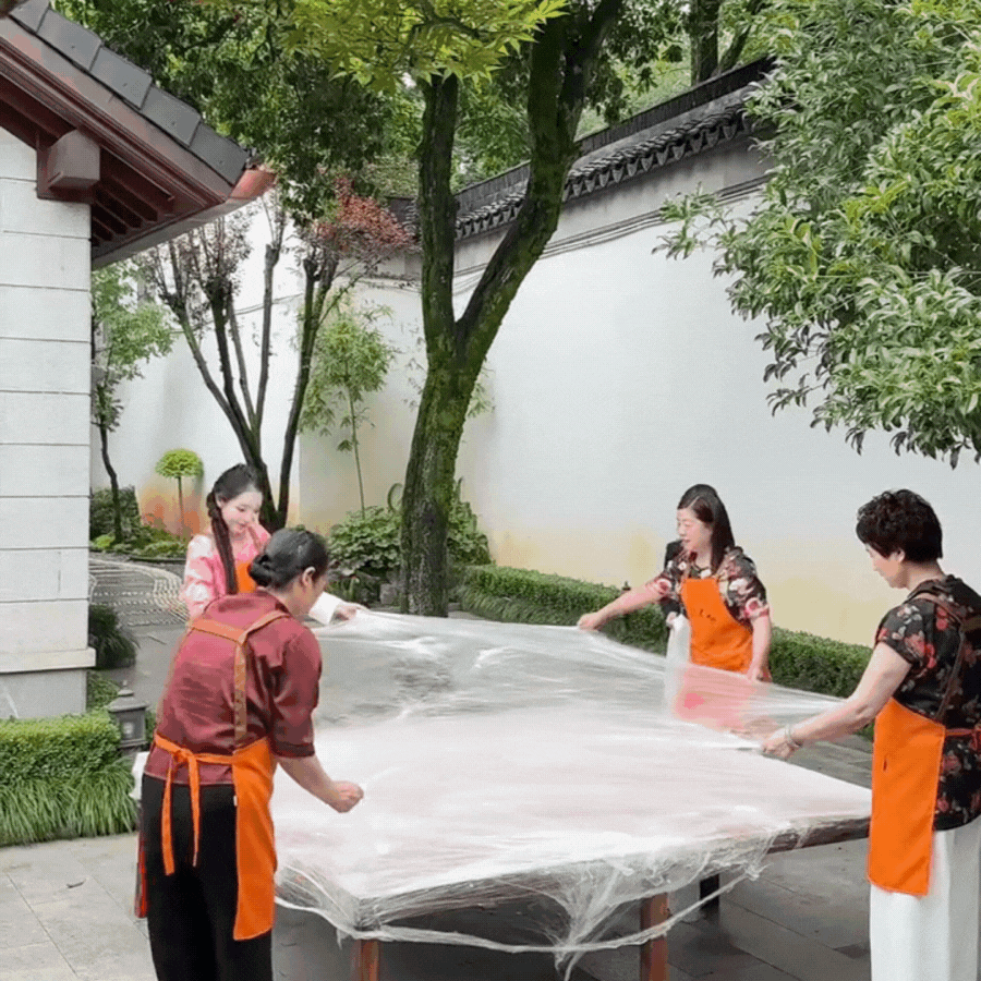 phu-ba-dao-hy-nhi-12-1759988137820364124450.gif
