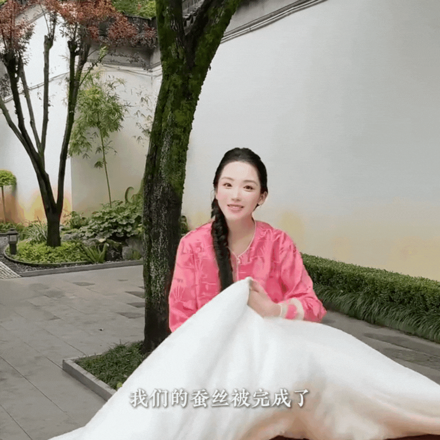 phu-ba-dao-hy-nhi-15-1759988137697685698526.gif