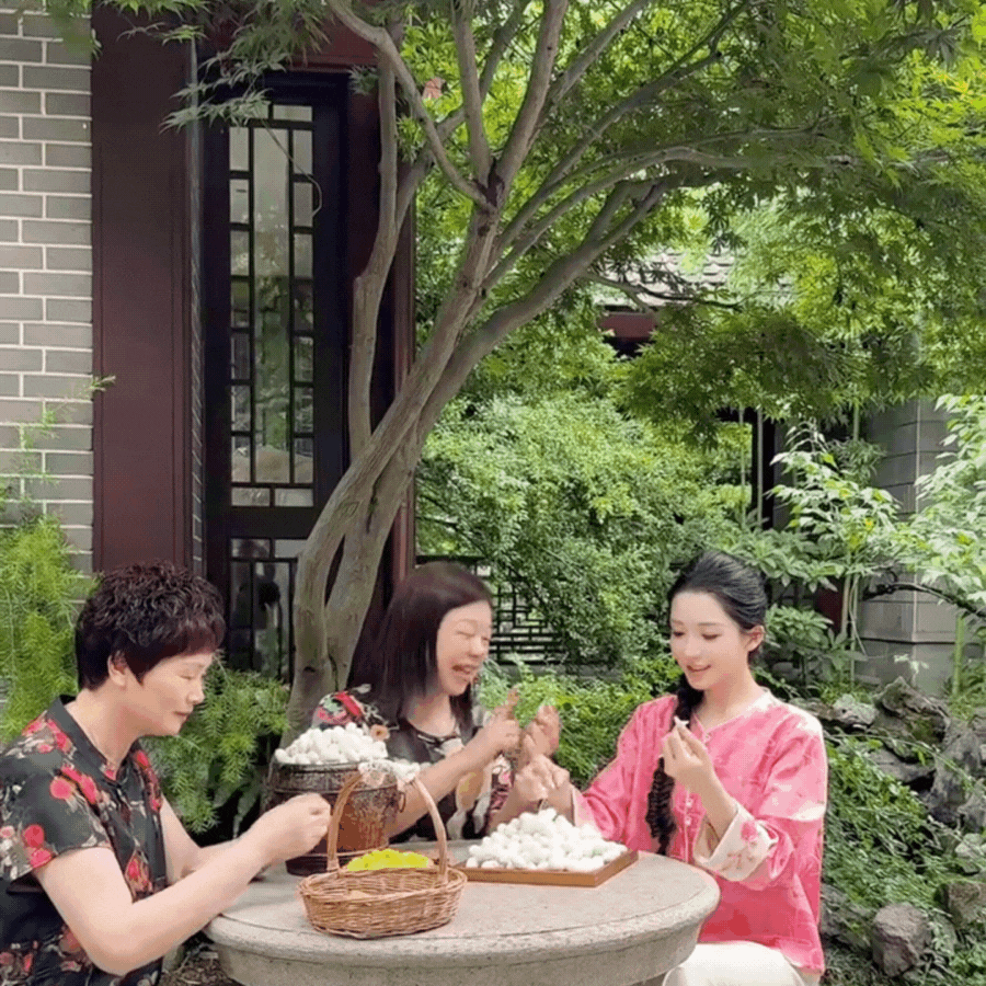 phu-ba-dao-hy-nhi-2-1759988000633734478987.gif