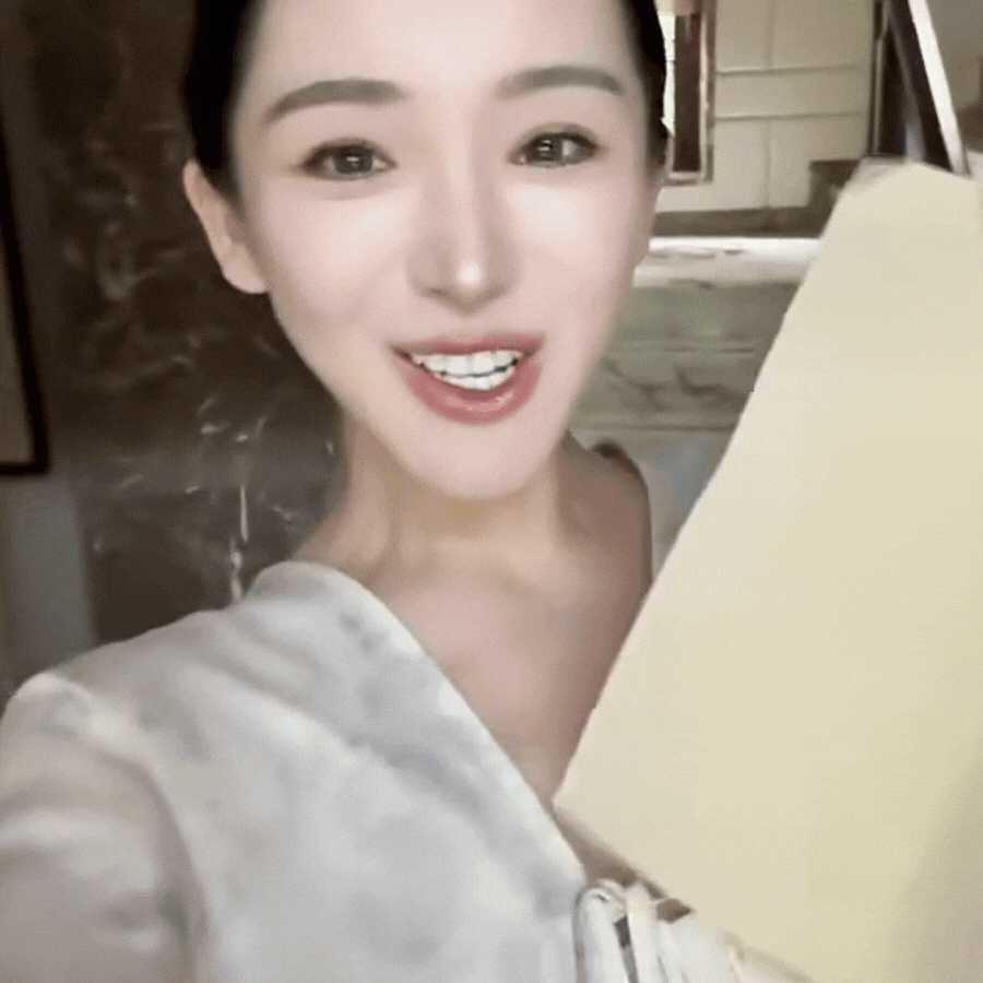 phu-ba-dao-hy-nhi-27-1759988294456154459209.gif