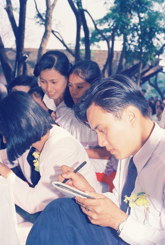 Cái chết bí ẩn của nam tài tử nổi tiếng nhất Vbiz, đồng nghiệp kể chuyện rùng mình sau tang lễ - Ảnh 2. Cái chết bí ẩn của nam tài tử nổi tiếng nhất Vbiz, đồng nghiệp kể chuyện rùng mình sau tang lễ - Ảnh 2.