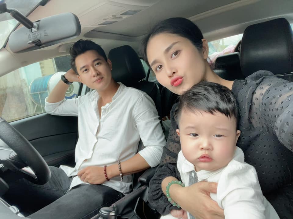 Ngoại hình U40 cực sexy của nữ diễn viên lấy chồng 2 kém 9 tuổi: Mẹ 2 con, trai lạ vẫn nhắn tin tán tỉnh - Ảnh 8. Ngoại hình U40 cực sexy của nữ diễn viên lấy chồng 2 kém 9 tuổi: Mẹ 2 con, trai lạ vẫn nhắn tin tán tỉnh - Ảnh 8.