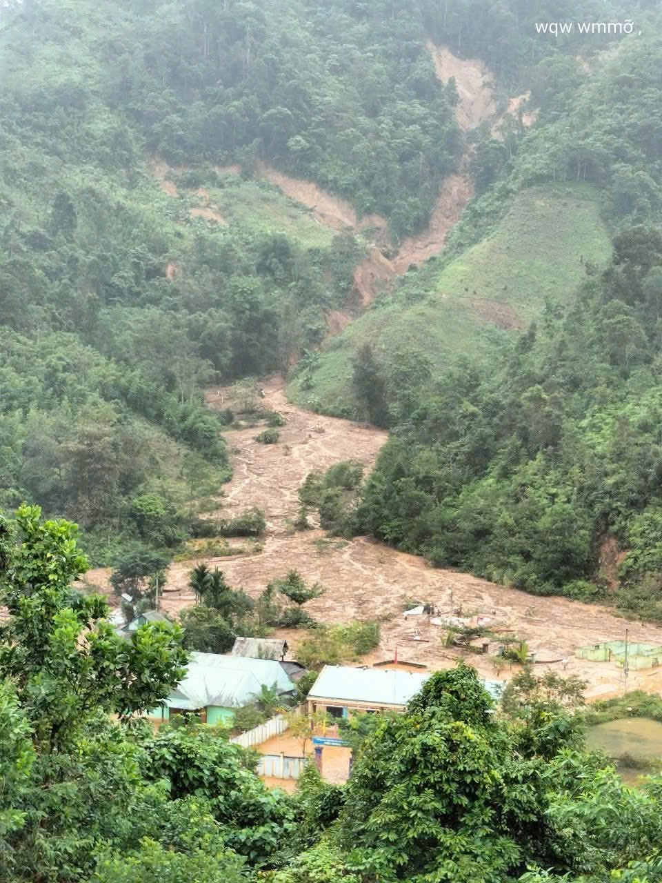 Đất trượt kinh hoàng, một thôn ở Đà Nẵng may mắn thoát cảnh Làng Nủ thứ hai - Ảnh 7. Đất trượt kinh hoàng, một thôn ở Đà Nẵng may mắn thoát cảnh Làng Nủ thứ hai - Ảnh 7.