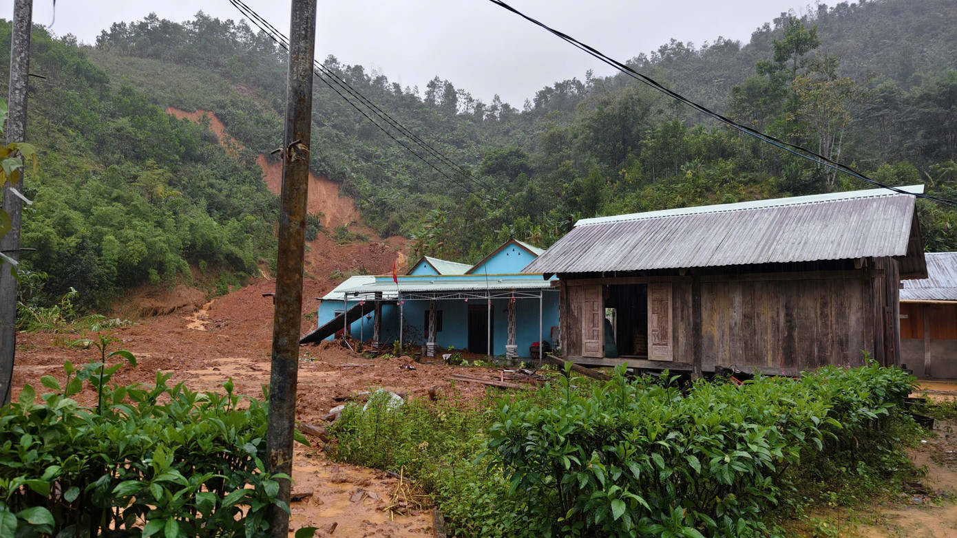 Đất trượt kinh hoàng, một thôn ở Đà Nẵng may mắn thoát cảnh Làng Nủ thứ hai - Ảnh 5. Đất trượt kinh hoàng, một thôn ở Đà Nẵng may mắn thoát cảnh Làng Nủ thứ hai - Ảnh 5.