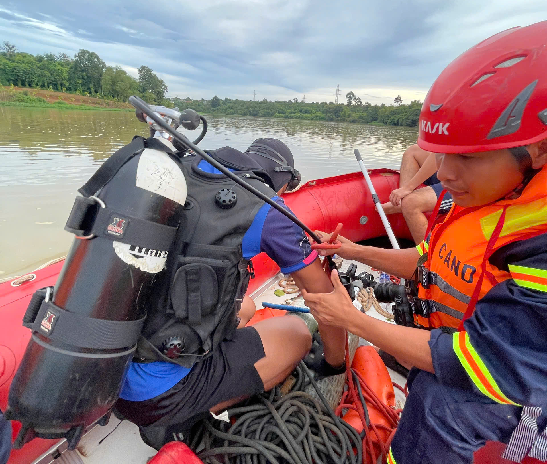 - Ảnh 3. - Ảnh 3.