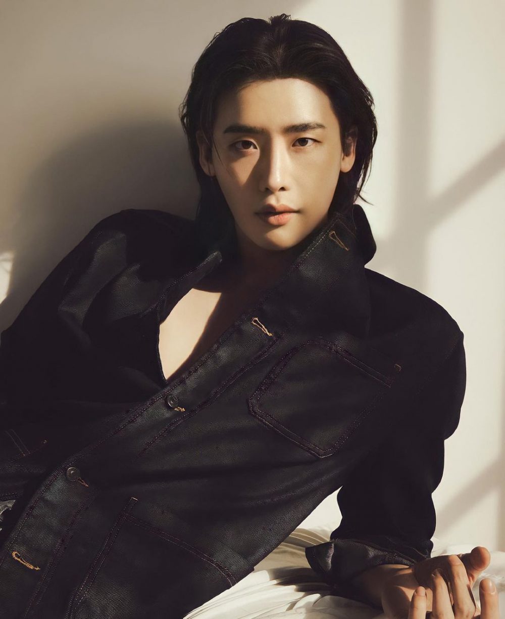 lee-jong-suk-1-1761937265159636461739-1761994285740-17619942861271587184071.jpg