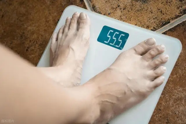 Trong ngày có 2 thời điểm vàng cám dỗ, nếu không ăn gì lúc đó bạn sẽ đốt mỡ, giảm cân nhanh! - Ảnh 1. Trong ngày có 2 thời điểm vàng cám dỗ, nếu không ăn gì lúc đó bạn sẽ đốt mỡ, giảm cân nhanh! - Ảnh 1.