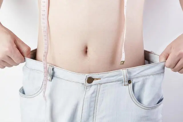 Trong ngày có 2 thời điểm vàng cám dỗ, nếu không ăn gì lúc đó bạn sẽ đốt mỡ, giảm cân nhanh! - Ảnh 3. Trong ngày có 2 thời điểm vàng cám dỗ, nếu không ăn gì lúc đó bạn sẽ đốt mỡ, giảm cân nhanh! - Ảnh 3.