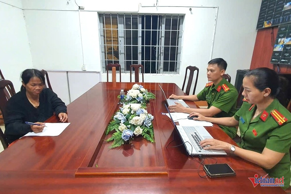 Mẹ ném con trai 18 tháng tuổi xuống giếng sâu tử vong vì nghĩ &quot;không đủ khả năng nuôi ba con&quot; - Ảnh 1.