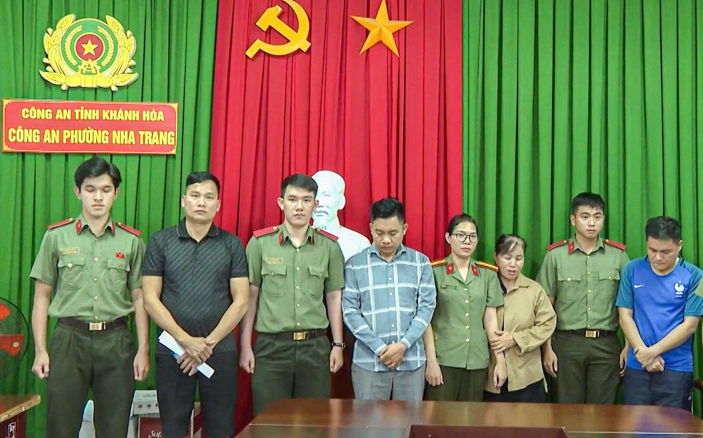 - Ảnh 1. - Ảnh 1.