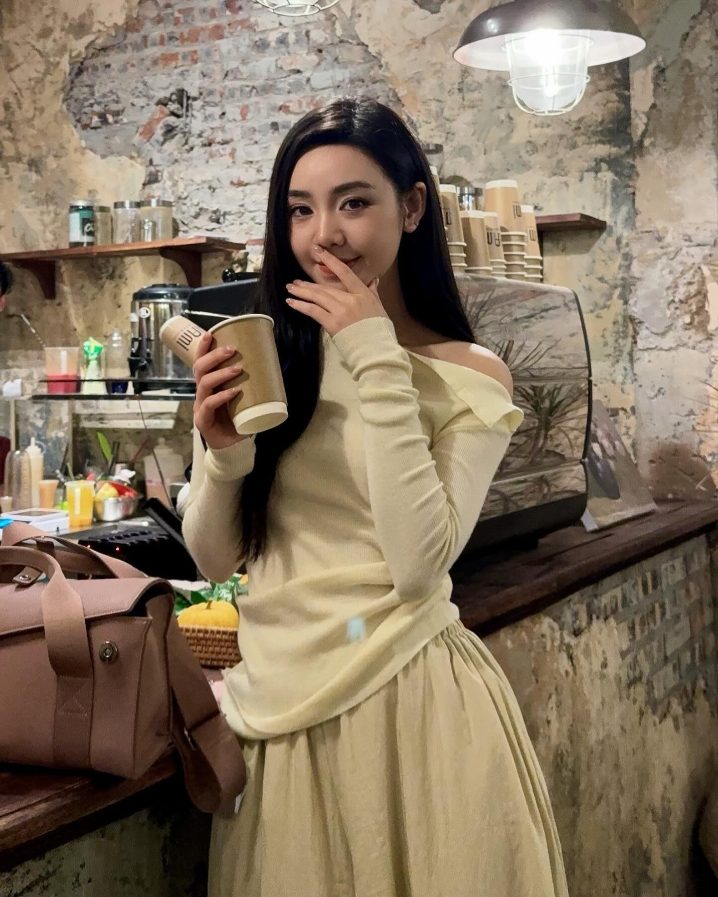 Một nữ diễn viên phim giờ vàng cứ tới mùa đông là chạm đỉnh về cả nhan sắc lẫn phong cách - Ảnh 10.