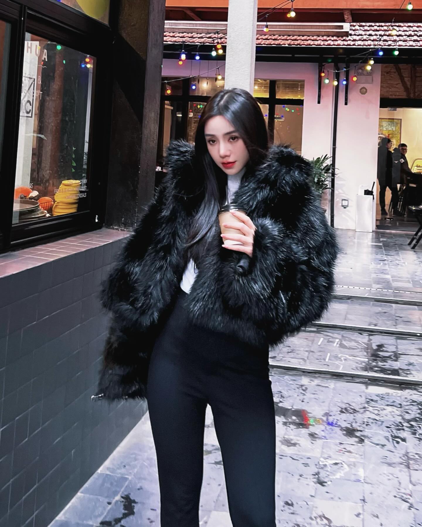 Một nữ diễn viên phim giờ vàng cứ tới mùa đông là chạm đỉnh về cả nhan sắc lẫn phong cách - Ảnh 8.