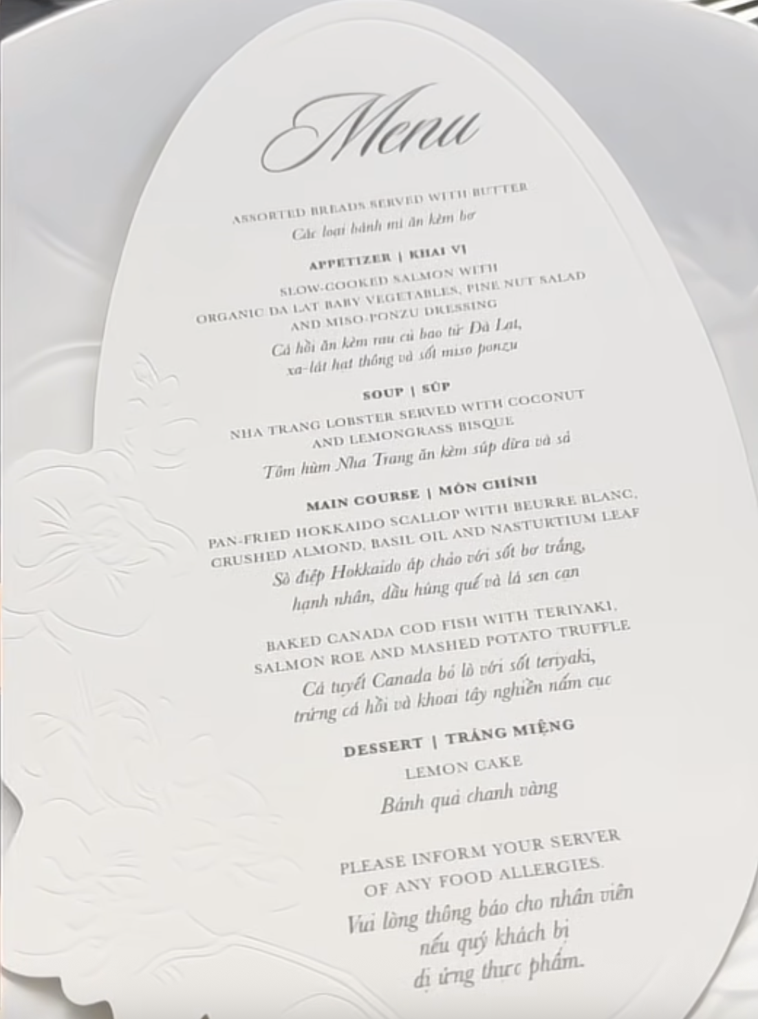 Cận cảnh tiệc cưới Đỗ Hà và Viết Vương tại Hà Nội: Một chi tiết tinh tế chưa từng thấy! - Ảnh 2. Cận cảnh tiệc cưới Đỗ Hà và Viết Vương tại Hà Nội: Một chi tiết tinh tế chưa từng thấy! - Ảnh 2.