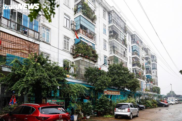 Người đàn ông dọa ‘giết cả nhà’ hàng xóm, cư dân tòa nhà hoang mang - Ảnh 5.