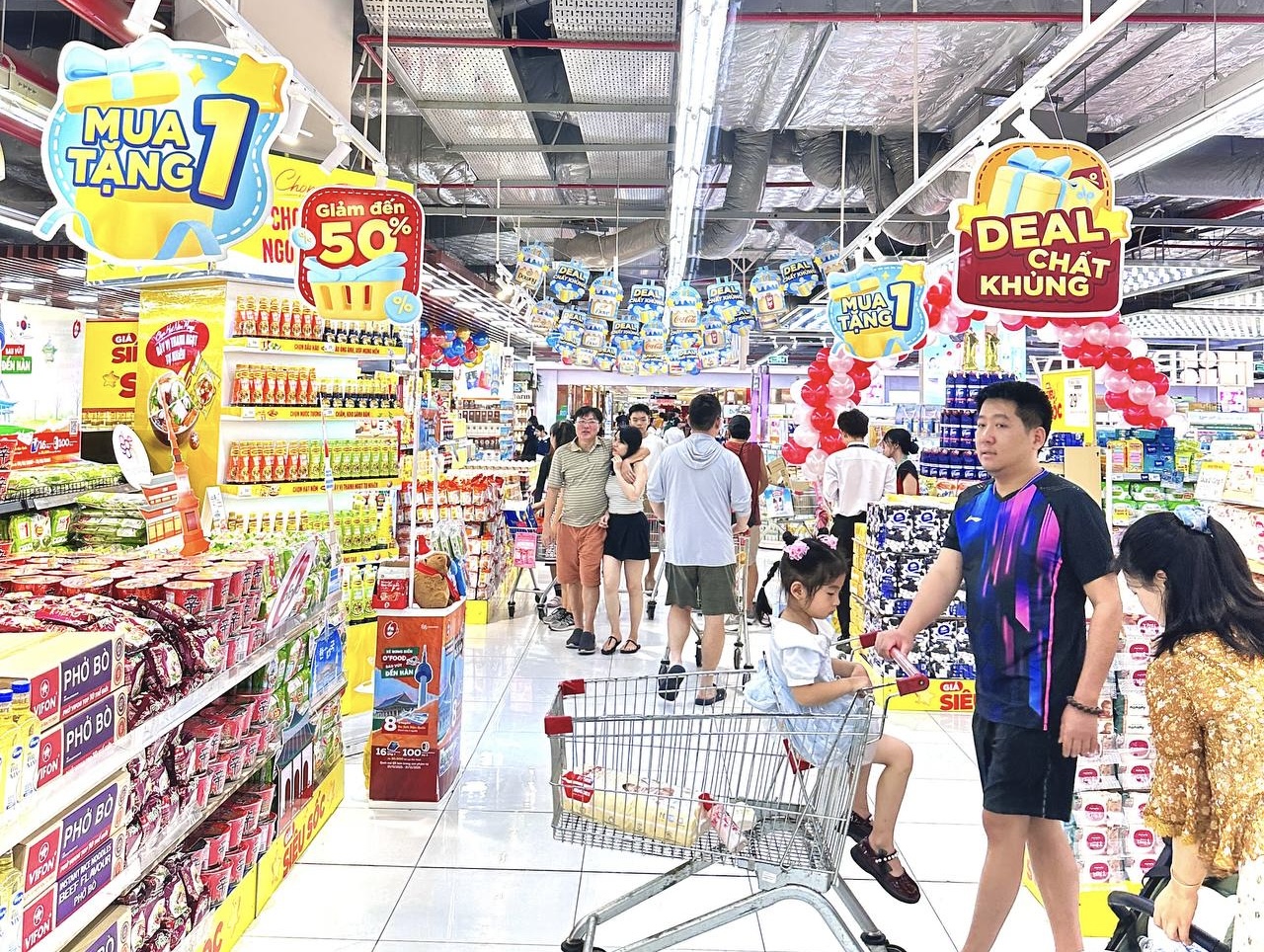 WinMart tổ chức tháng tri ân với hàng loạt ưu đãi khủng trên toàn chuỗi- Ảnh 4. WinMart tổ chức tháng tri ân với hàng loạt ưu đãi khủng trên toàn chuỗi- Ảnh 4.