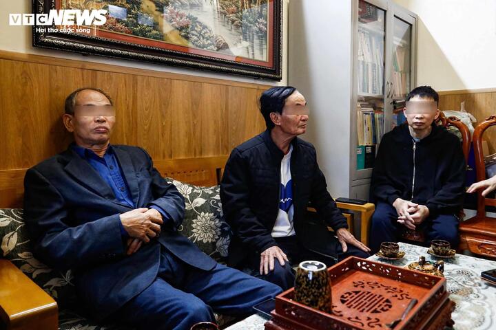 Người đàn ông dọa ‘giết cả nhà’ hàng xóm, cư dân tòa nhà hoang mang - Ảnh 2.