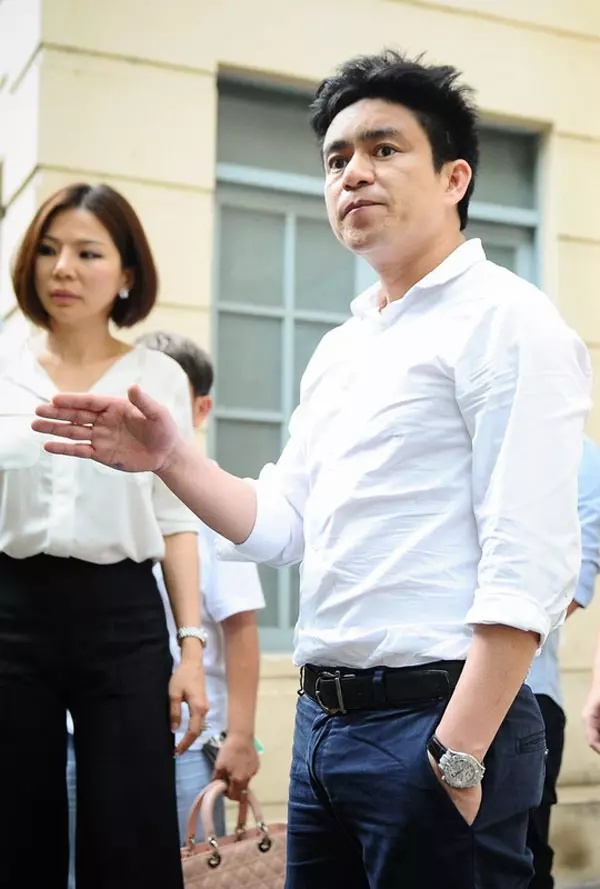 Toàn cảnh vụ tranh chấp khối tài sản hàng trăm tỷ giữa bác sĩ Chiêm Quốc Thái và người vợ cũ Vũ Thuỵ Hồng Ngọc - Ảnh 4. Toàn cảnh vụ tranh chấp khối tài sản hàng trăm tỷ giữa bác sĩ Chiêm Quốc Thái và người vợ cũ Vũ Thuỵ Hồng Ngọc - Ảnh 4.