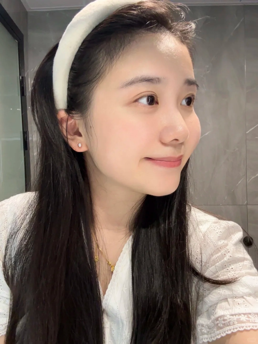 5 vùng da lão hóa nhanh nhất mà 90% chị em đều bỏ quên khi skincare - Ảnh 3. 5 vùng da lão hóa nhanh nhất mà 90% chị em đều bỏ quên khi skincare - Ảnh 3.