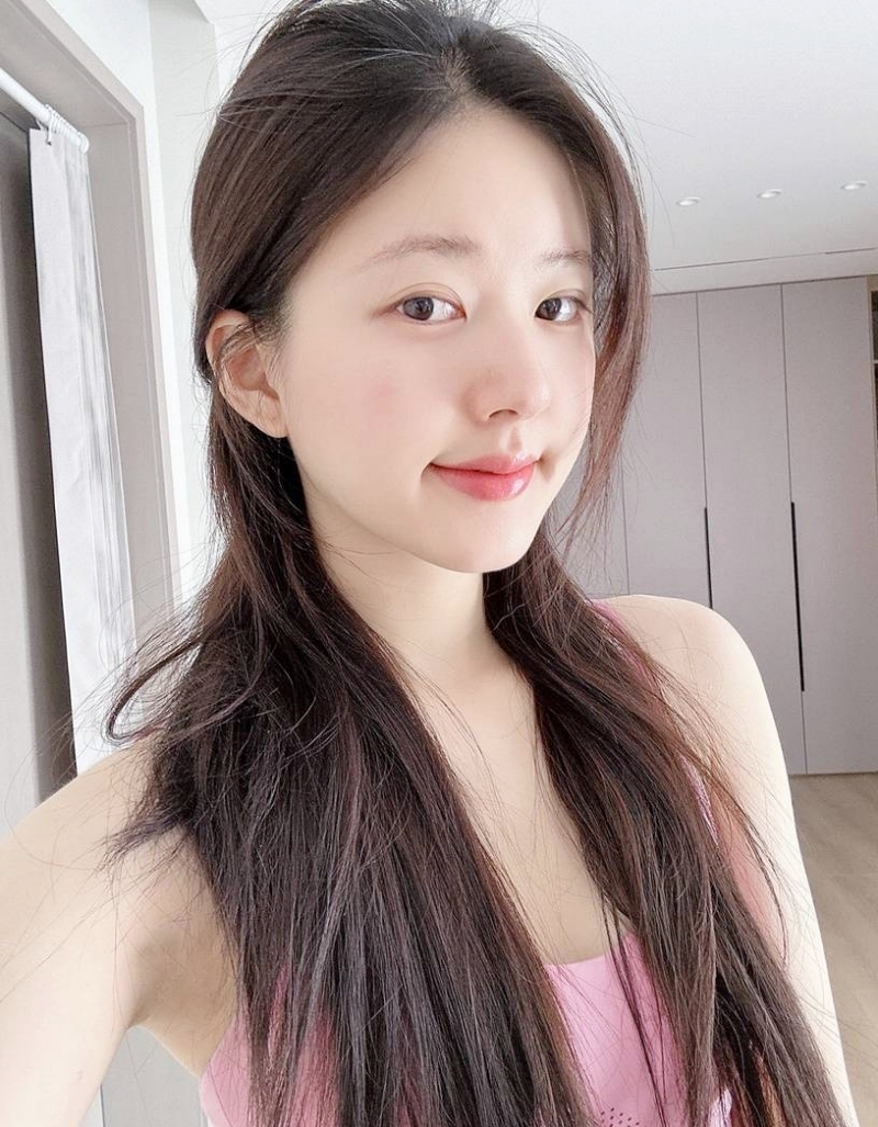 5 bí quyết chăm da của Triệu Lộ Tư: Làn da căng bóng như gương không phải tự nhiên mà có- Ảnh 3.