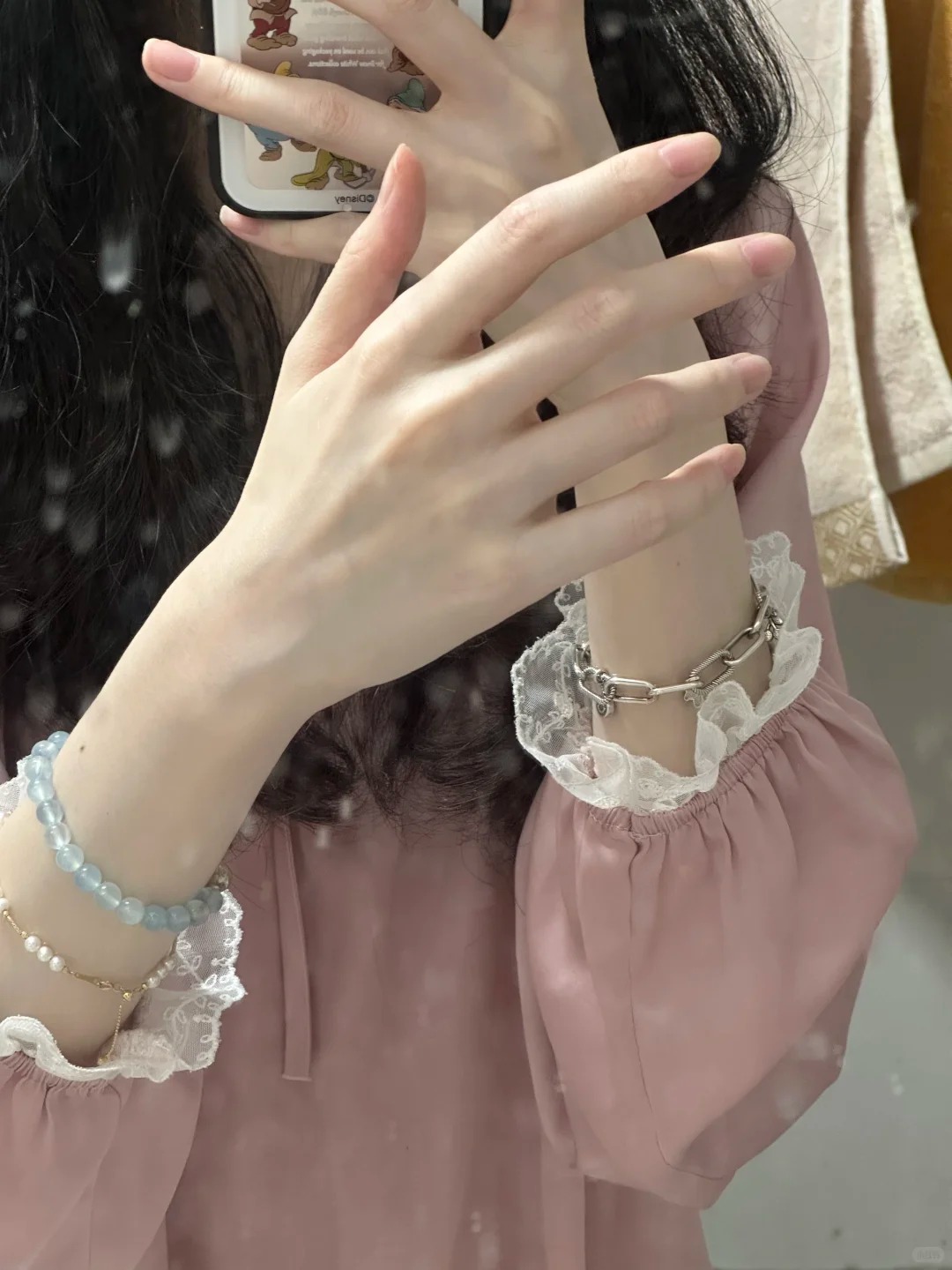 5 vùng da lão hóa nhanh nhất mà 90% chị em đều bỏ quên khi skincare - Ảnh 5. 5 vùng da lão hóa nhanh nhất mà 90% chị em đều bỏ quên khi skincare - Ảnh 5.