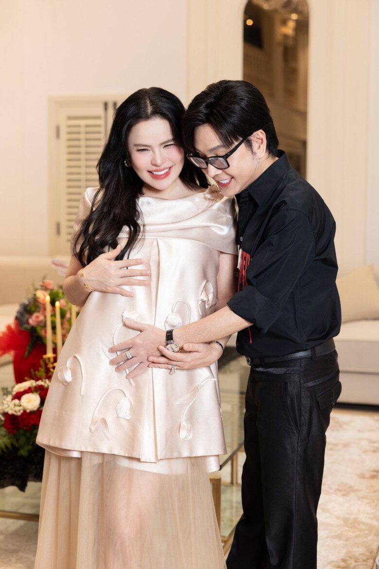 Bức ảnh sau sinh của Hoa hậu Phương Lê gây chú ý- Ảnh 2.