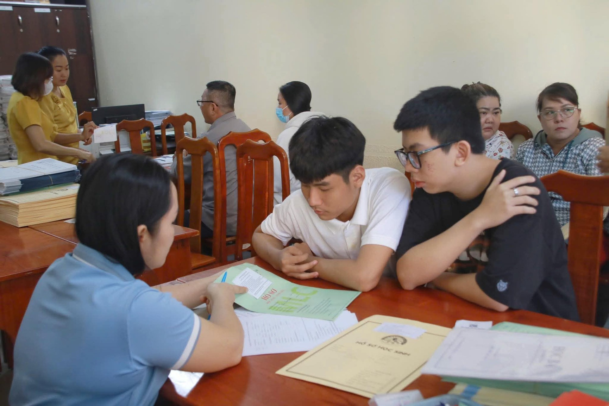 Bất ngờ kết luận kiểm tra nhiệm vụ giảng dạy của nhiều hiệu trưởng, phó hiệu trưởng ở TP HCM - Ảnh 1.