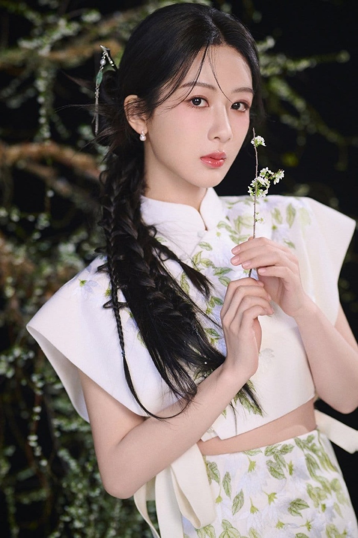 3 thói quen dưỡng da của Dương Tử: bí quyết để làn da luôn căng bóng, tươi trẻ - Ảnh 1. 3 thói quen dưỡng da của Dương Tử: bí quyết để làn da luôn căng bóng, tươi trẻ - Ảnh 1.