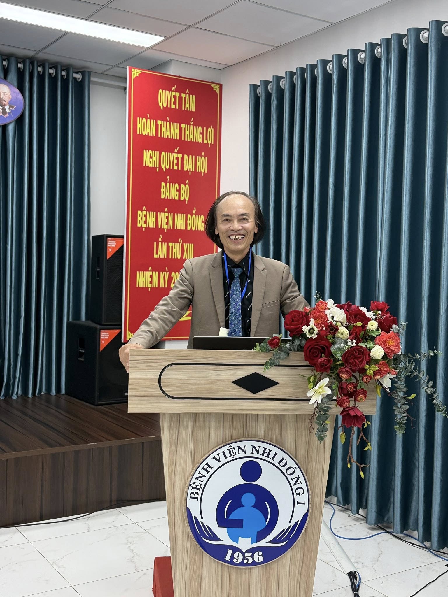 Bức ảnh &quot;tinh hoa hội tụ&quot; đang hot nhất MXH: Toàn các bác sĩ nội trú, giữ nhiều vị trí quan trọng trong ngành y - Ảnh 2.