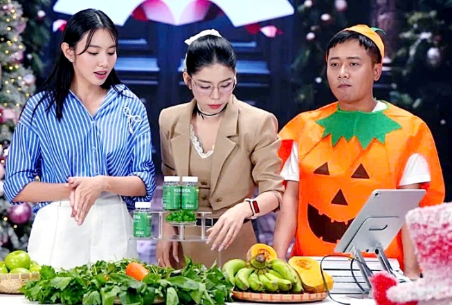 Ngày 19/11, xét xử hoa hậu Thùy Tiên, Quang Linh, Hằng Du Mục - Ảnh 1.