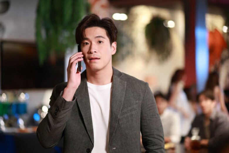 Anh rể đột nhiên mời cơm rồi phát cho mỗi người 1 bao lì xì, về nhà mở ra tôi uất nghẹn với thứ bên trong - Ảnh 1.