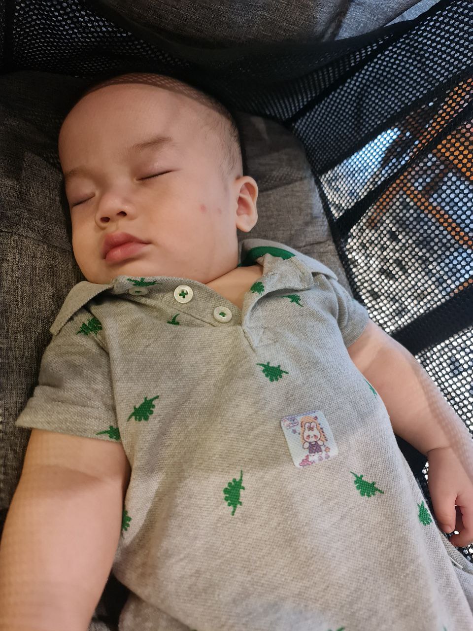 Review Xịt giải cảm hạ sốt Novopetie: Hạ nhanh 0,4 độ và duy trì được lâu, mẹ nên 