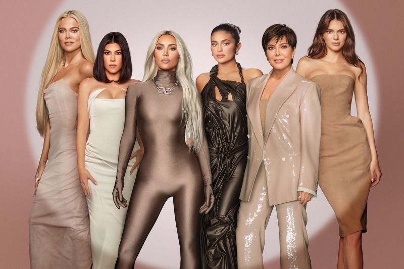 the-kardashians-season-4-ad89f5f-1762804528964107552459-1762861851529-17628618516341840468876.jpg