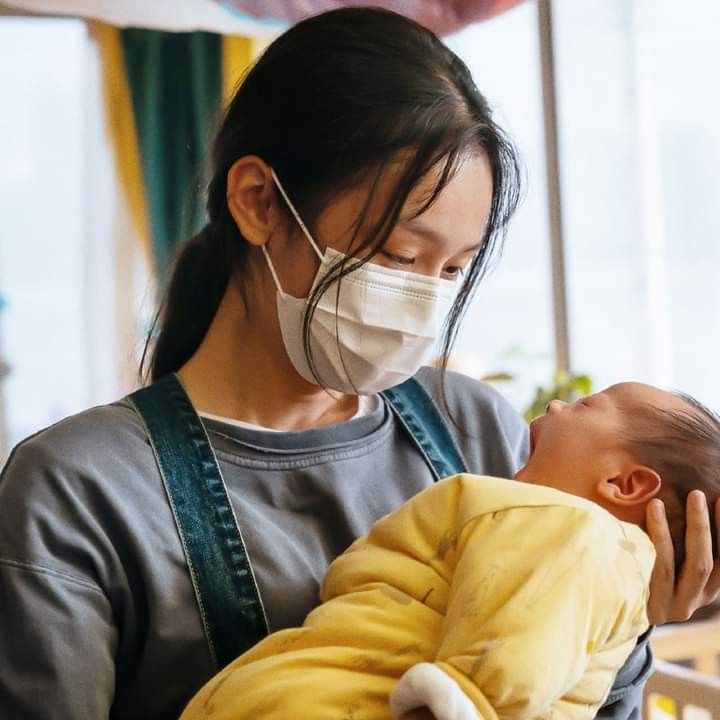 Đến 1 ngày, tôi không còn nhu cầu cáu giận hay giải thích cho ai nữa, chăm con và kiếm tiền đã quá đủ mệt rồi- Ảnh 1.