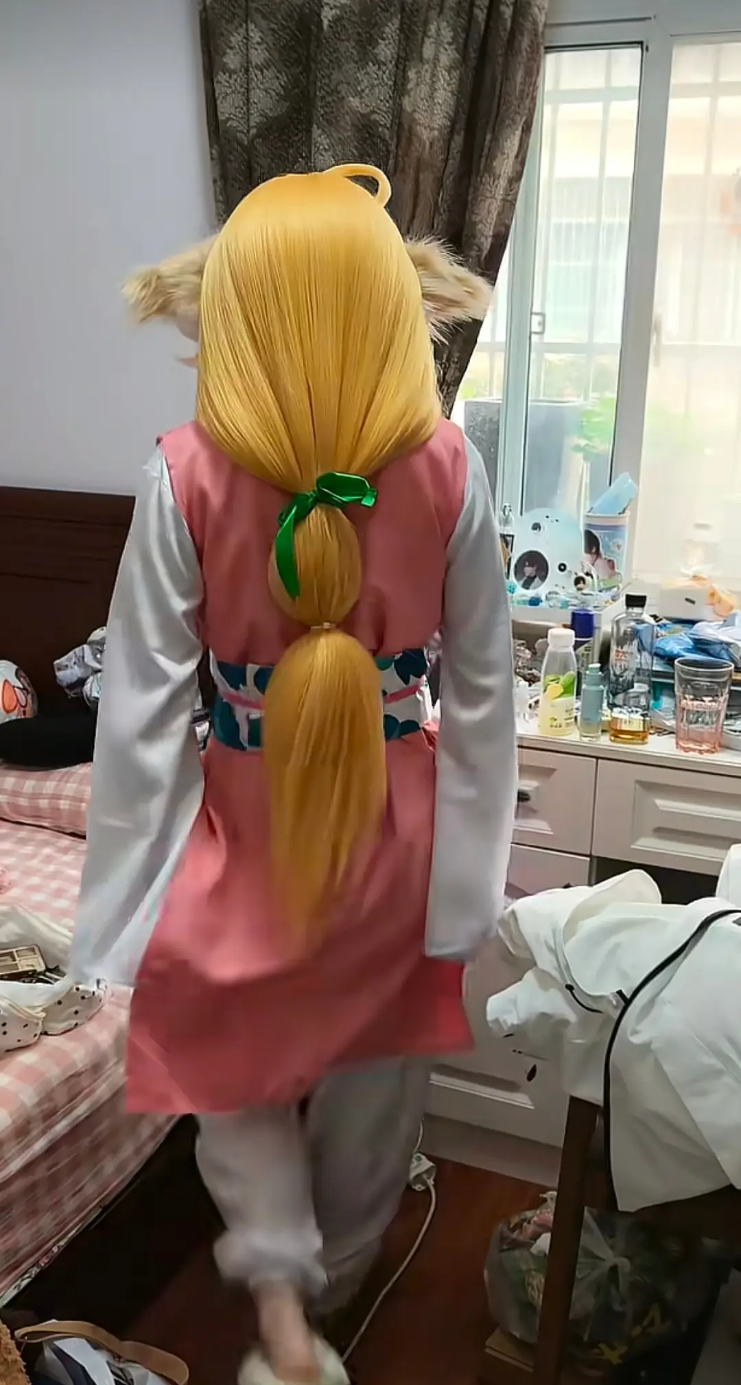 &quot;Ai lấy con tôi chắc khổ&quot; - bà mẹ than trời khi vào phòng của con gái nhưng dân mạng đáp: Mẹ nào con nấy thôi! - Ảnh 1.