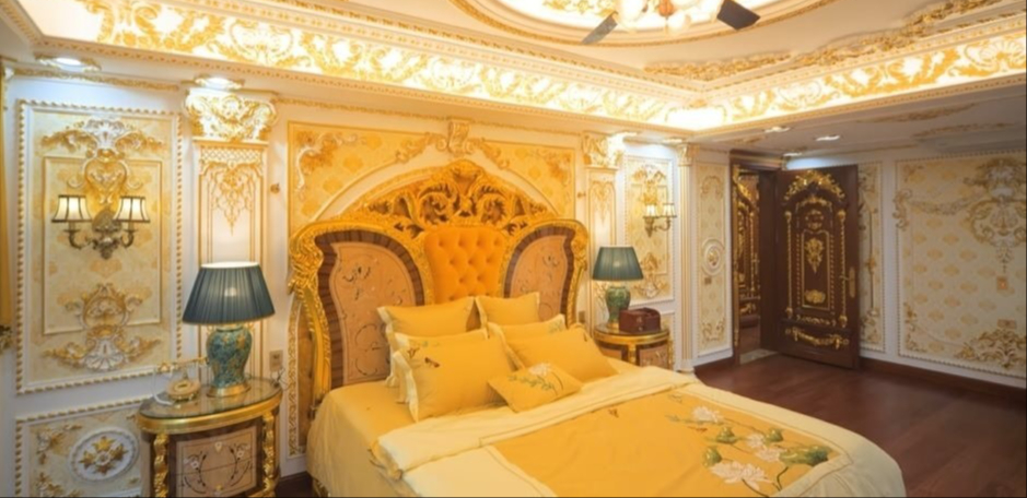 Biệt thự dát vàng nổi tiếng nhất Bắc Ninh, riêng bộ bàn ghế đã 1 tỷ đồng- Ảnh 12. Biệt thự dát vàng nổi tiếng nhất Bắc Ninh, riêng bộ bàn ghế đã 1 tỷ đồng- Ảnh 12.