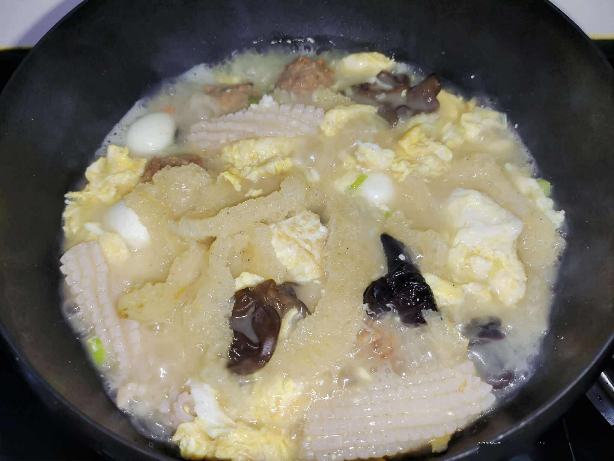 Tôi cực kỳ thích món canh này: Vừa ngon miệng lại dễ nấu, nước dùng tuyệt vị đến mức khiến bạn húp sạch đáy nồi - Ảnh 4.