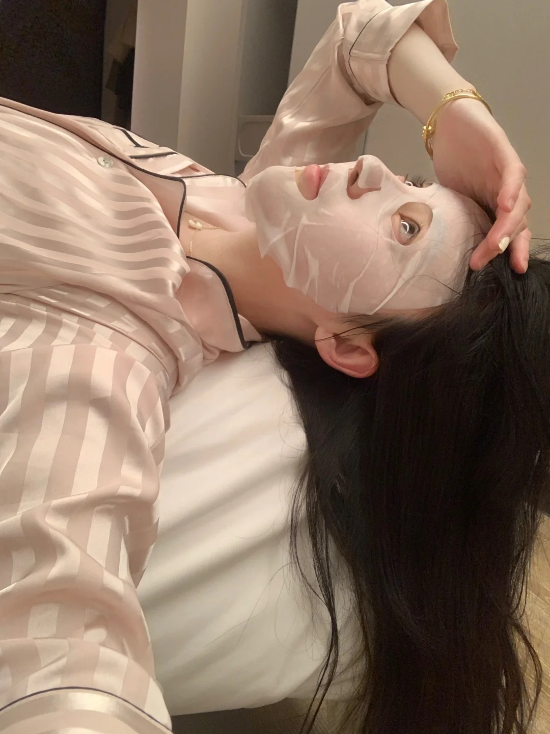 5 thói quen khiến da lên mụn liên miên, lão hóa nhanh chóng - Ảnh 4.